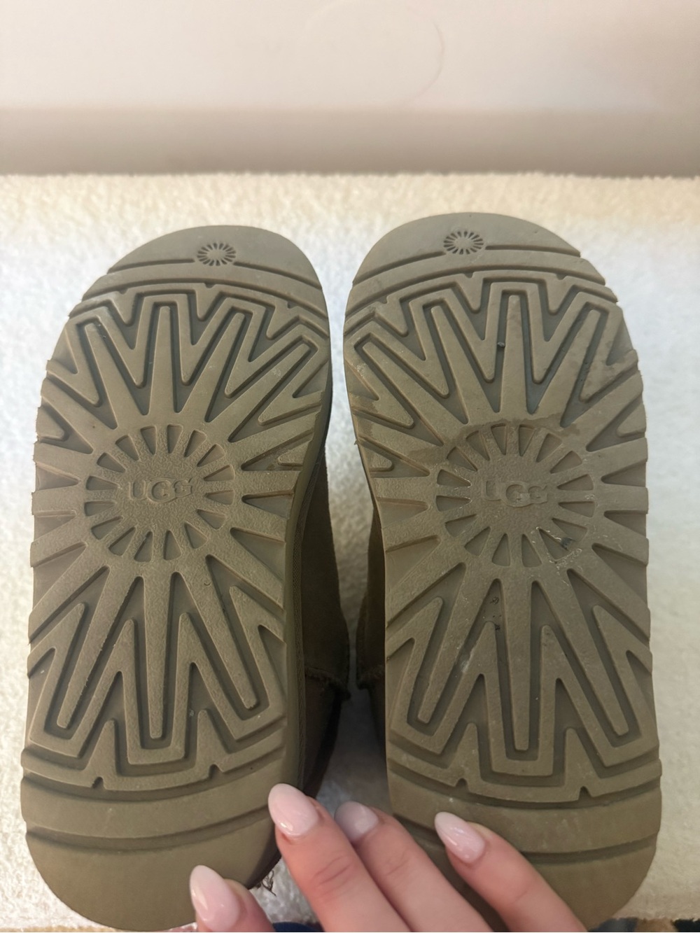 Authentic UGG boots - Picture 6 of 6